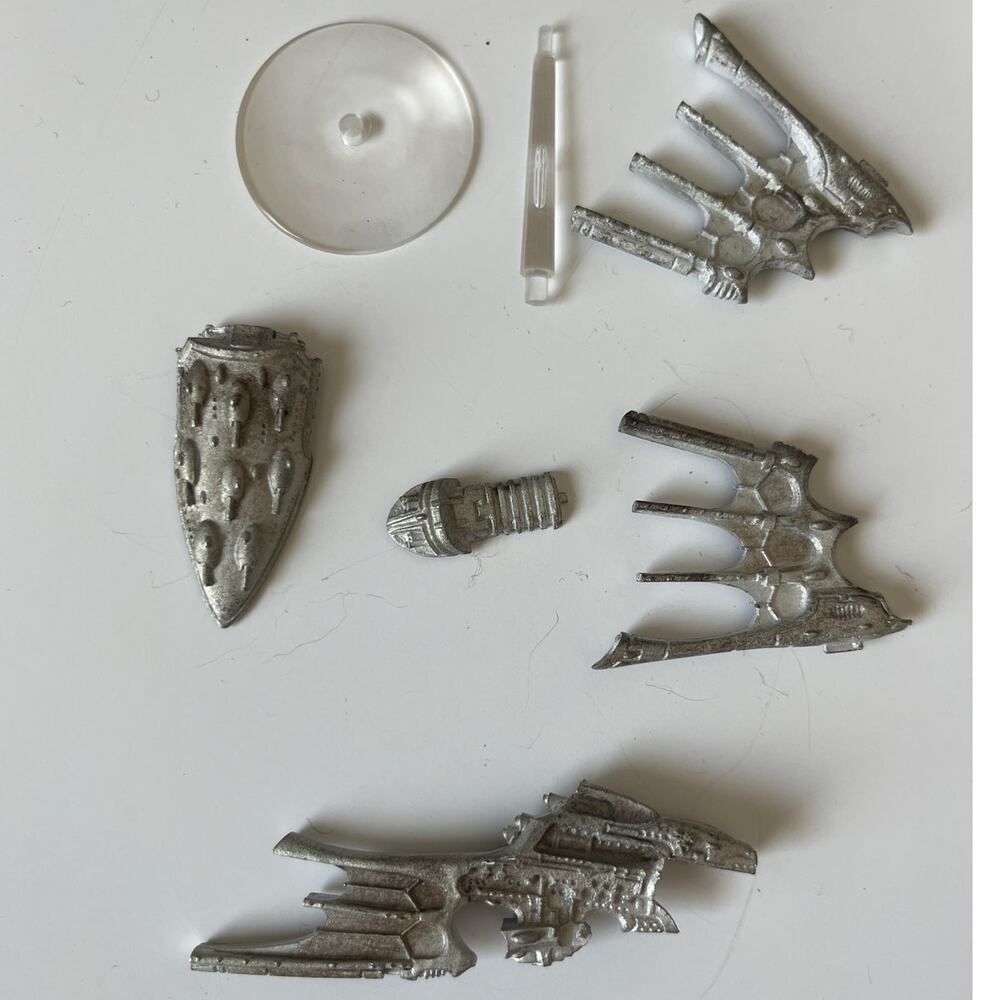 Vintage Citadel Warhammer 40K BattleFleet Gothic Eldar Shadow Cruiser